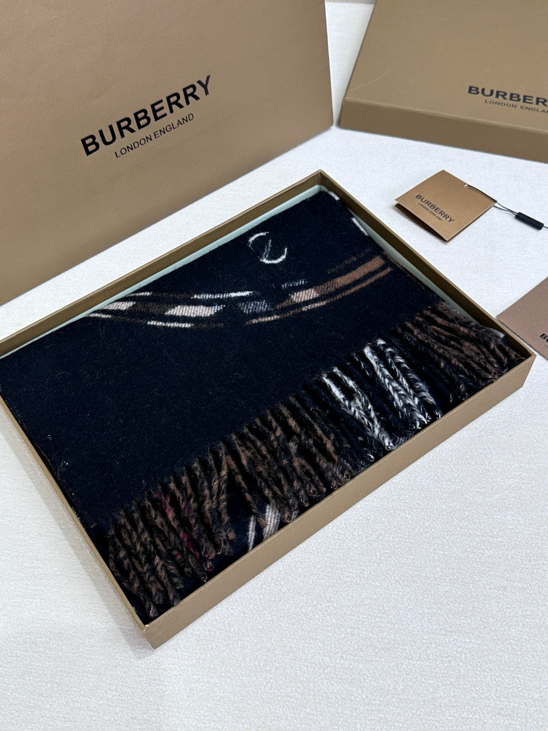 BURBERRY SCARF 180 CM IN BLACK AND RUSSET BROWN CASHMERE 407241