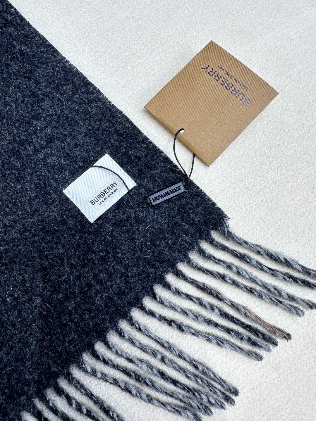 BURBERRY SCARF 180 CM IN BLACK AND LIGHT GRAY CASHMERE  407242
