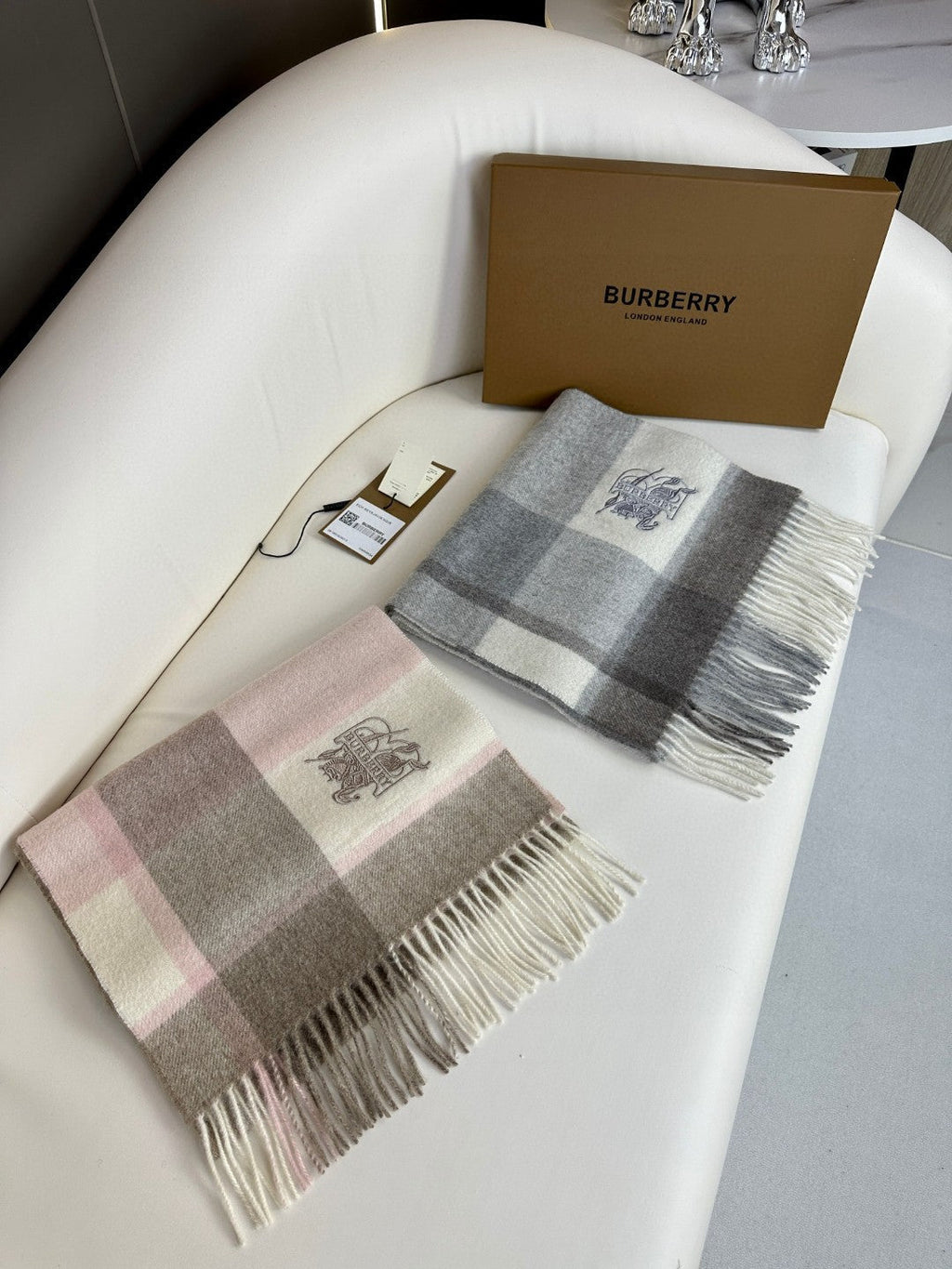 BURBERRY SCARF 180 CM IN SMOKE GRAY MIX WHITE CASHMERE 408504