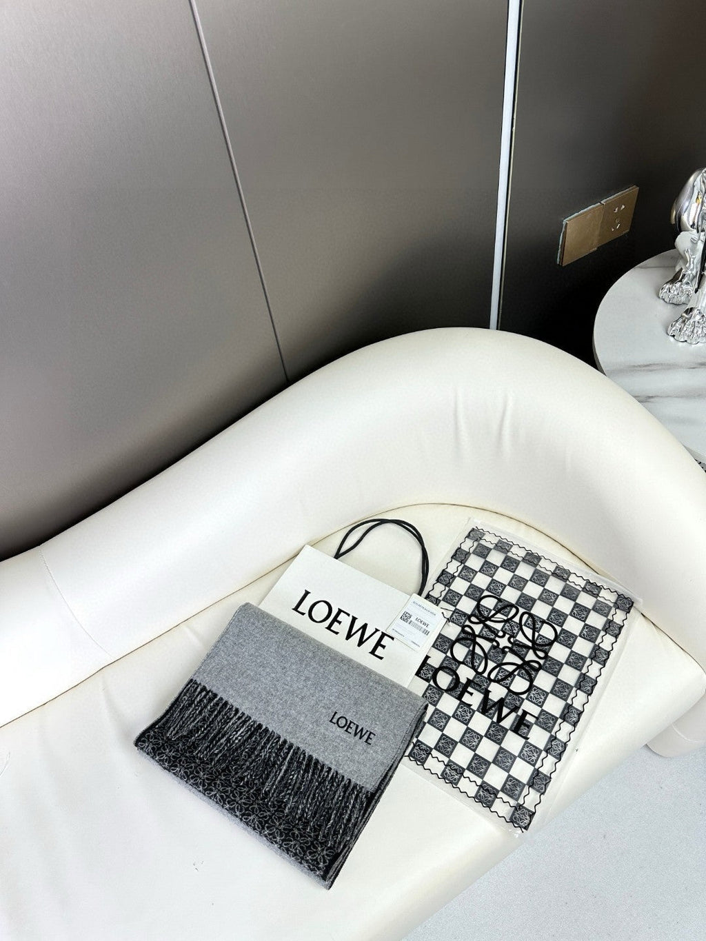 LOEWE ANAGRAM SCARF 182 CM IN BLACK MIX DOVE GRAY WOOL AND CASHMERE 408524