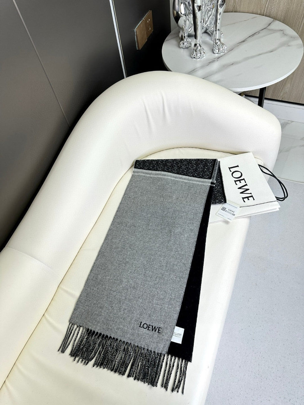 LOEWE ANAGRAM SCARF 182 CM IN BLACK MIX DOVE GRAY WOOL AND CASHMERE 408524