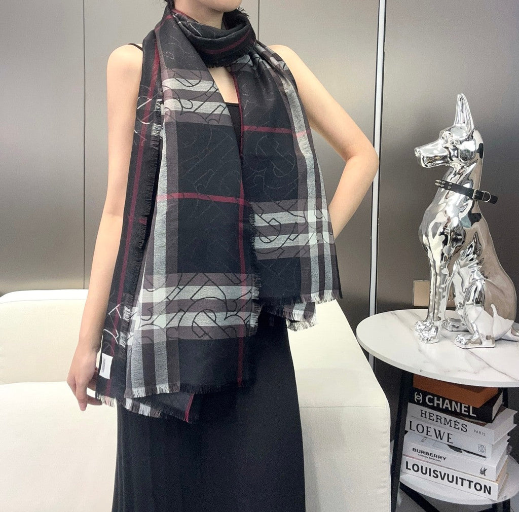 BURBERRY SCARF 220 CM IN BLACK VISCOSE AND MULBERRY SILK 408540
