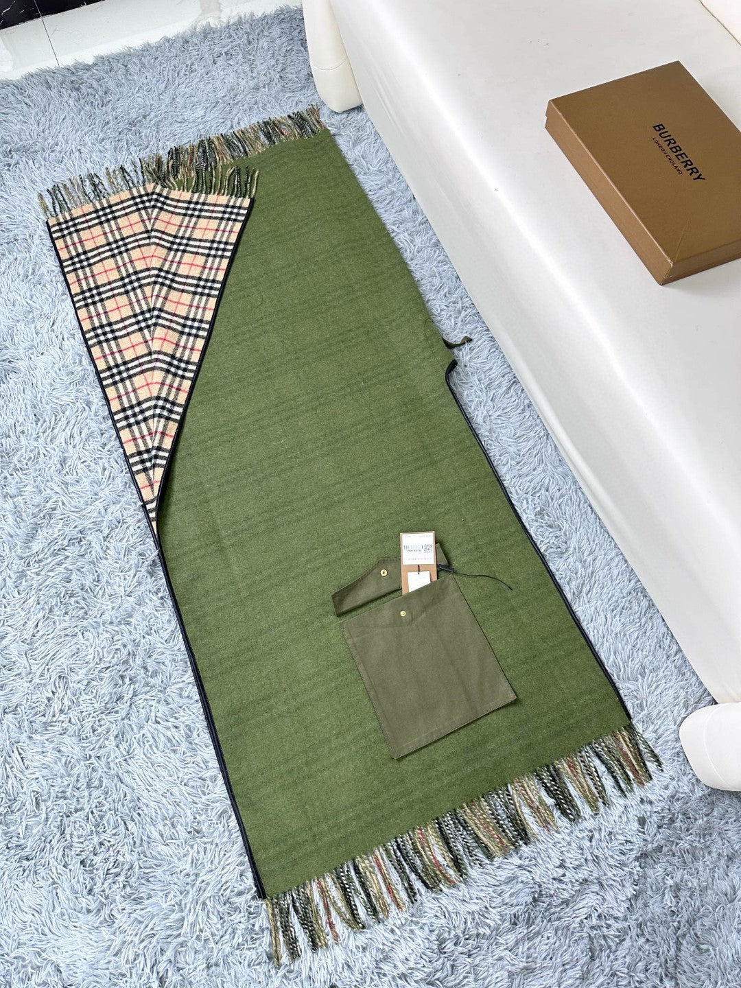 BURBERRY CHECK CAPE IN JADE GREEN WOOL 410153