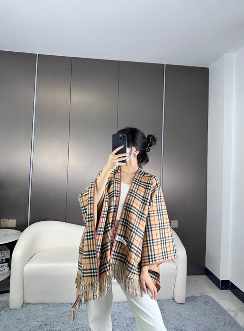 BURBERRY CHECK CAPE IN SAND BROWN WOOL 410154