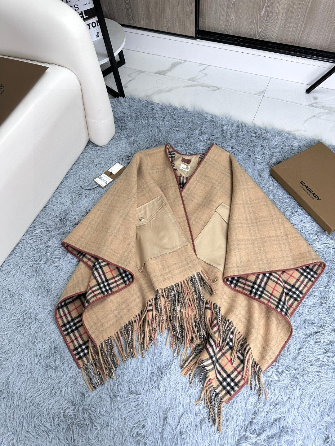 BURBERRY CHECK CAPE IN SAND BROWN WOOL 410154