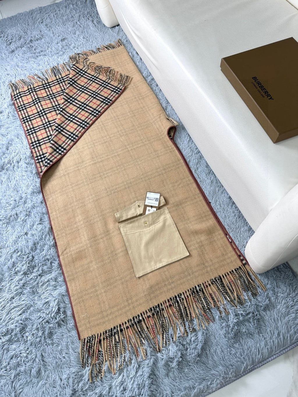 BURBERRY CHECK CAPE IN SAND BROWN WOOL 410154