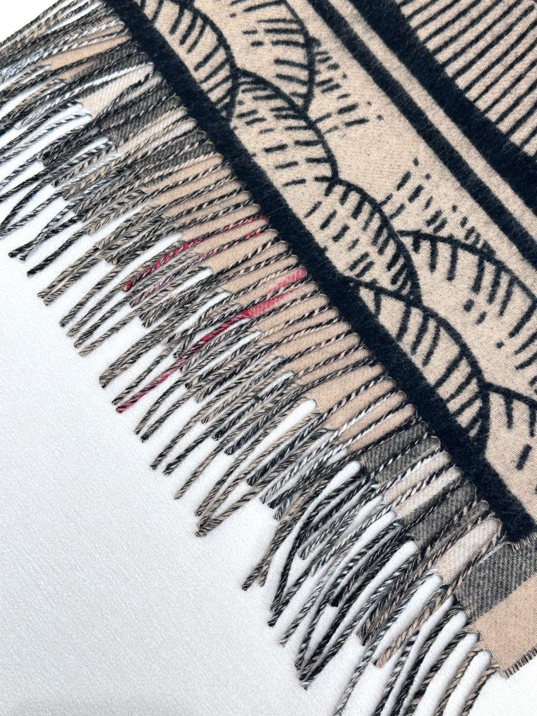 BURBERRY REVERSIBLE EKD SCARF 210 CM IN BLACK MIX CAMEL BEIGE CASHMERE 410182