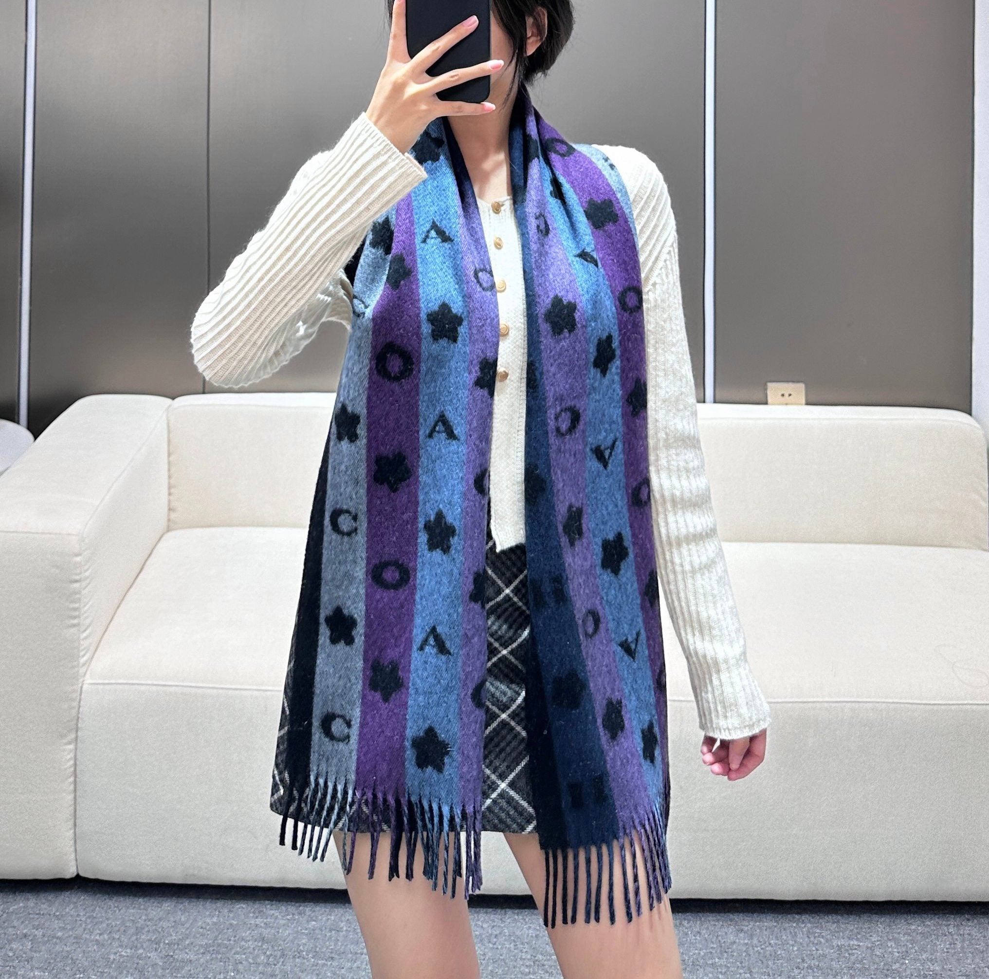 COACH STARS AND STRIPES PRINT SCARF 183 CM IN BLACK AND COLORFUL COTTON WOOL 410184