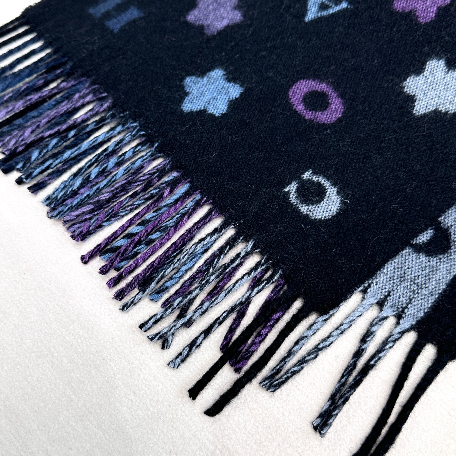 COACH STARS AND STRIPES PRINT SCARF 183 CM IN BLACK AND COLORFUL COTTON WOOL 410184