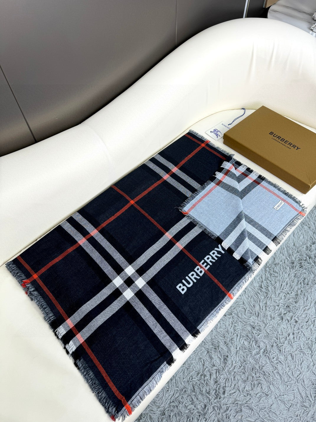 BURBERRY BBR SCARF 220 CM IN SILK CASHMERE 481241