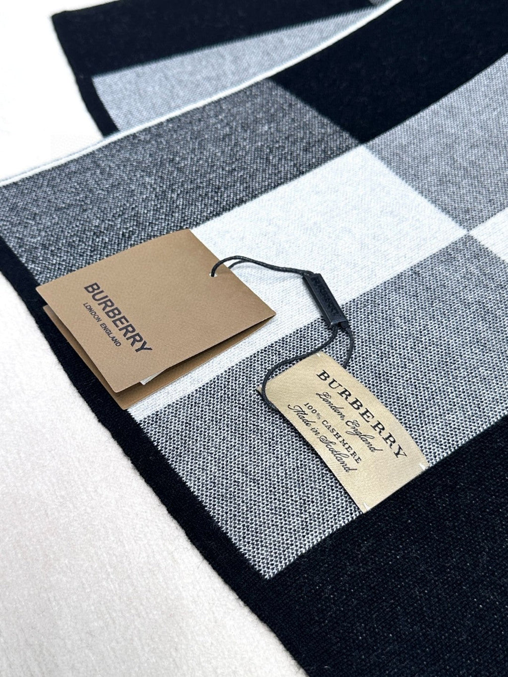 BURBERRY BBR SCARF 180 CM IN CASHMERE 531594