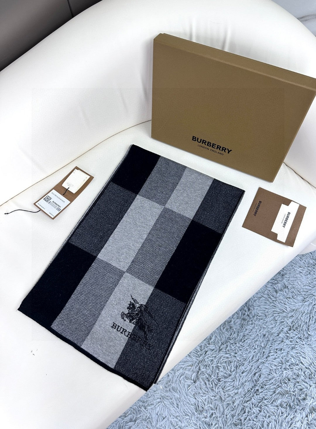 BURBERRY BBR SCARF 180 CM IN CASHMERE 531595