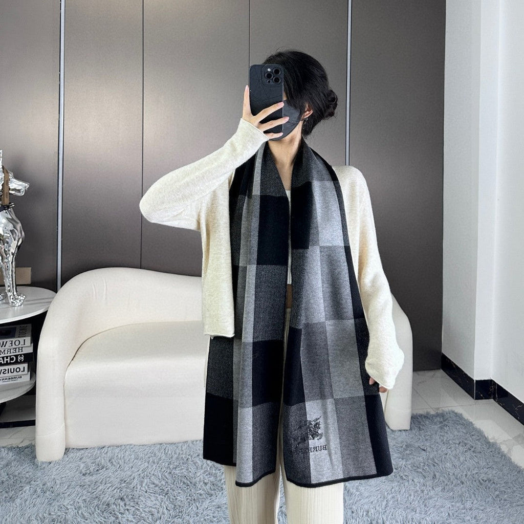 BURBERRY BBR SCARF 180 CM IN CASHMERE 531595