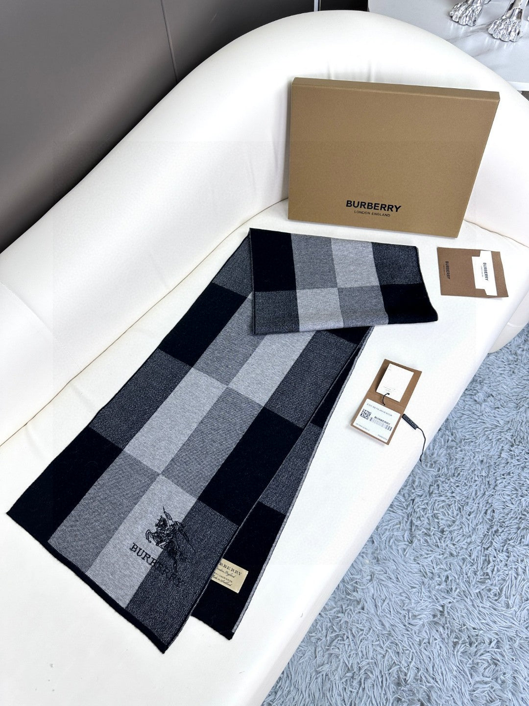 BURBERRY BBR SCARF 180 CM IN CASHMERE 531595