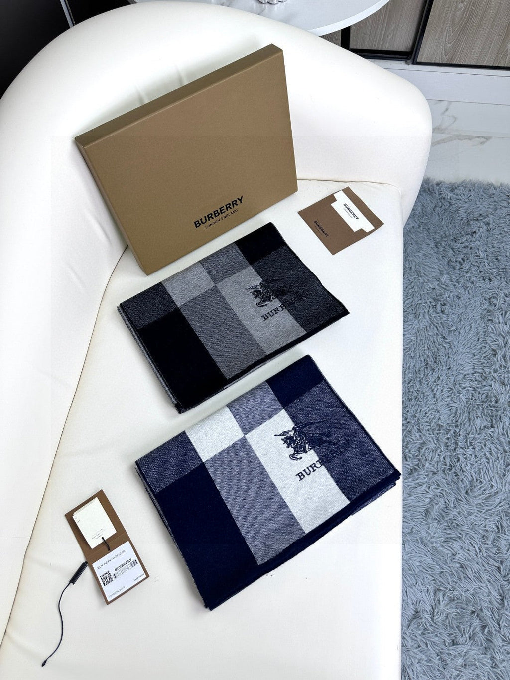 BURBERRY BBR SCARF 180 CM IN CASHMERE 531595