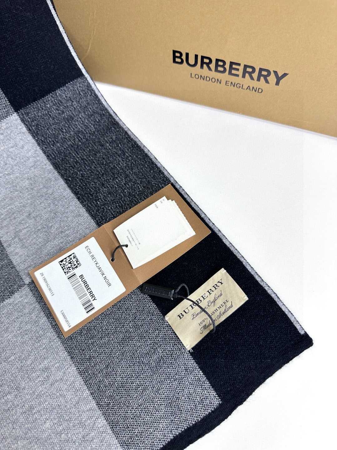 BURBERRY BBR SCARF 180 CM IN CASHMERE 531595