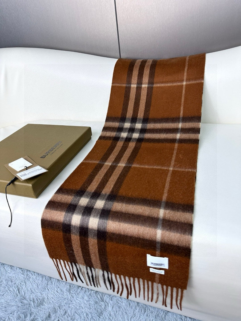 BURBERRY BBR SCARF 180 CM IN CASHMERE 543355