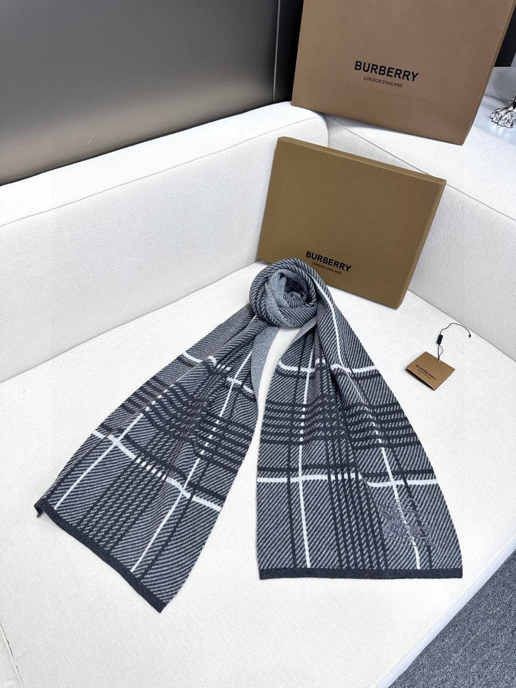 BURBERRY BBR SCARF 180 CM IN CASHMERE 547207