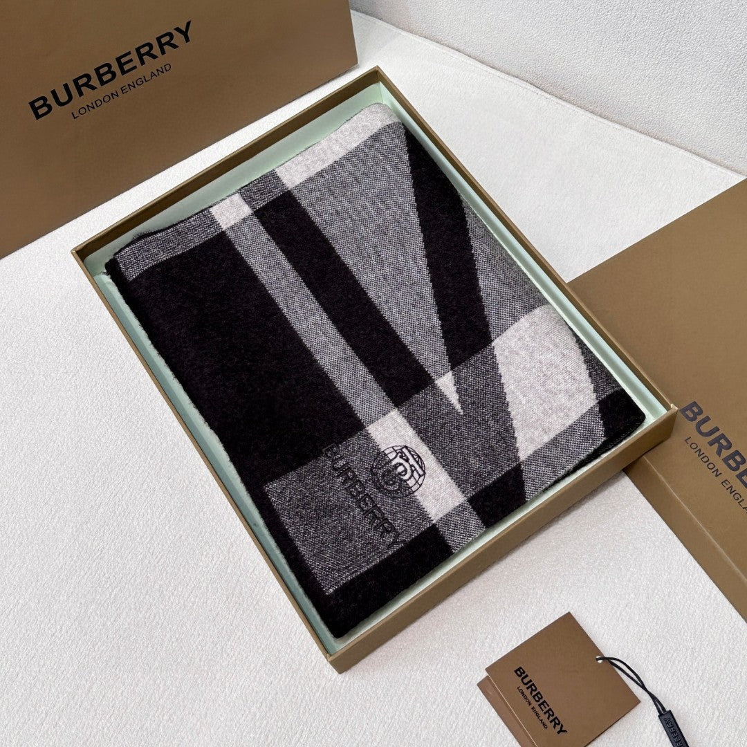 BURBERRY BBR SCARF 180 CM IN CASHMERE 555764