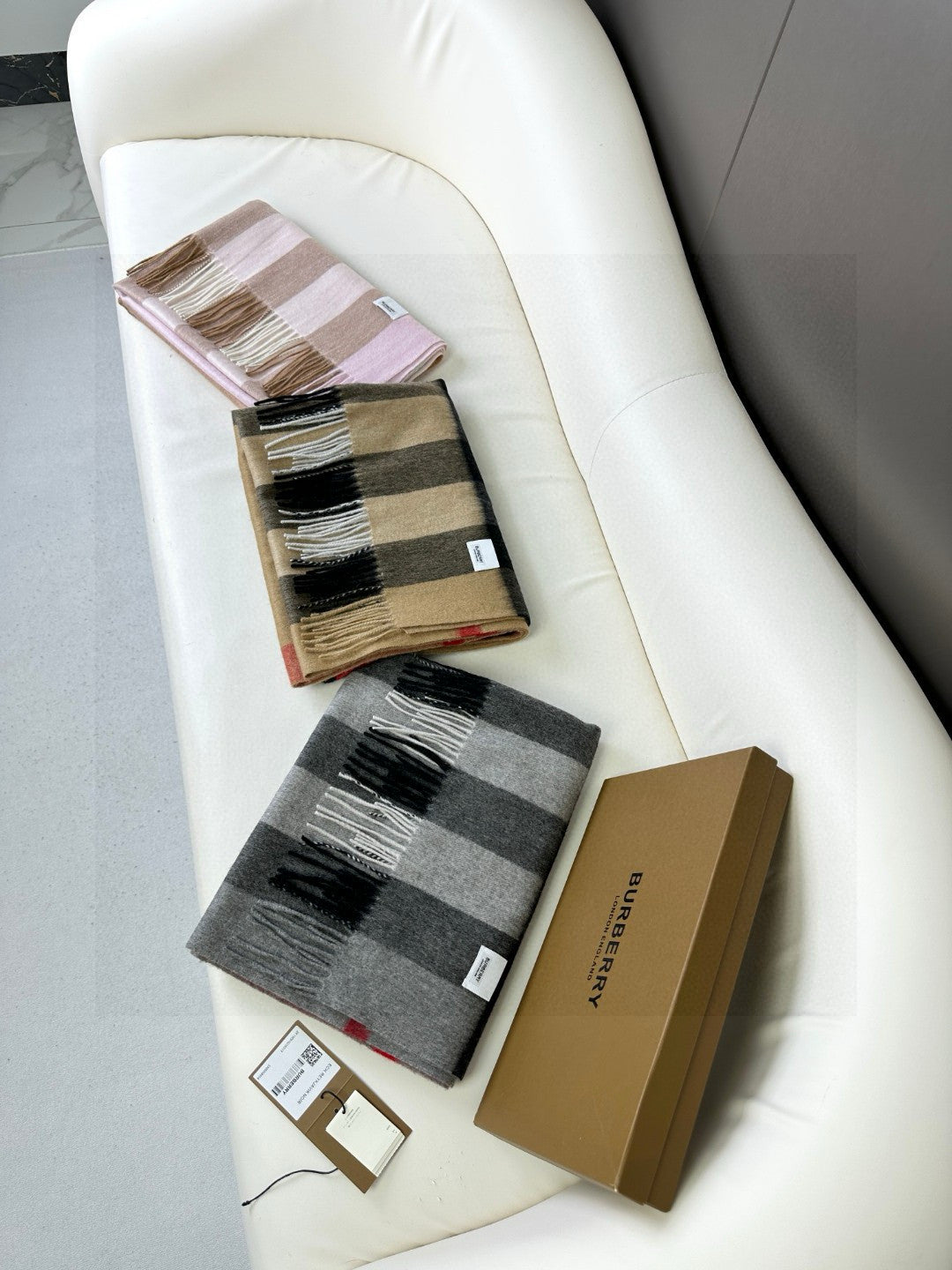 BURBERRY BBR SCARF 180 CM IN CASHMERE 576740
