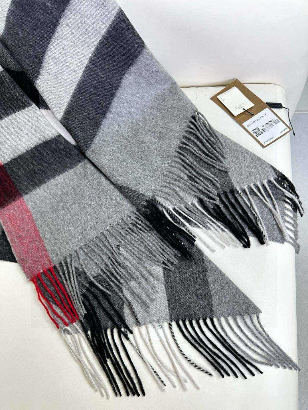 BURBERRY BBR SCARF 180 CM IN CASHMERE 576740