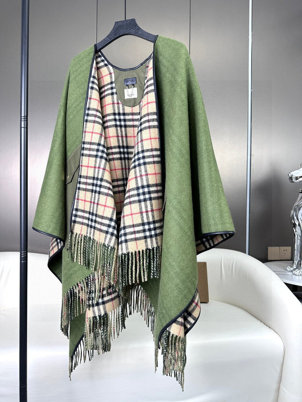 BURBERRY BBR SCARF IN CASHMERE 579410