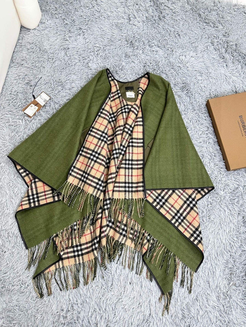 BURBERRY BBR SCARF IN CASHMERE 579410
