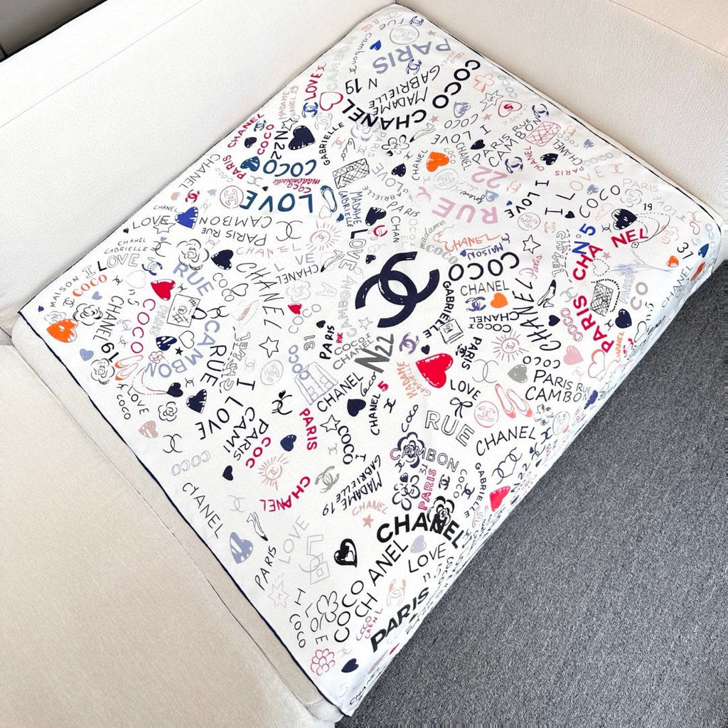 CHANEL 25S SCARF 90 IN SILK 730662