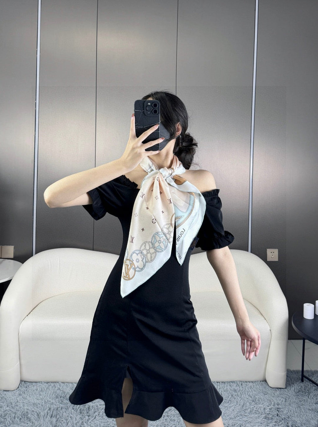 LOUIS VUITTON LV SCARF 90 CM IN SILK 719999