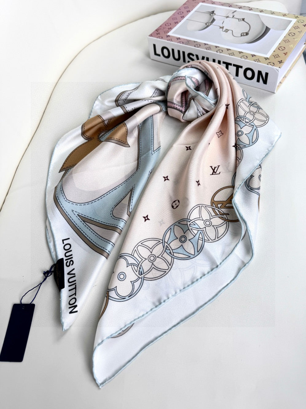 LOUIS VUITTON LV SCARF 90 CM IN SILK 719999