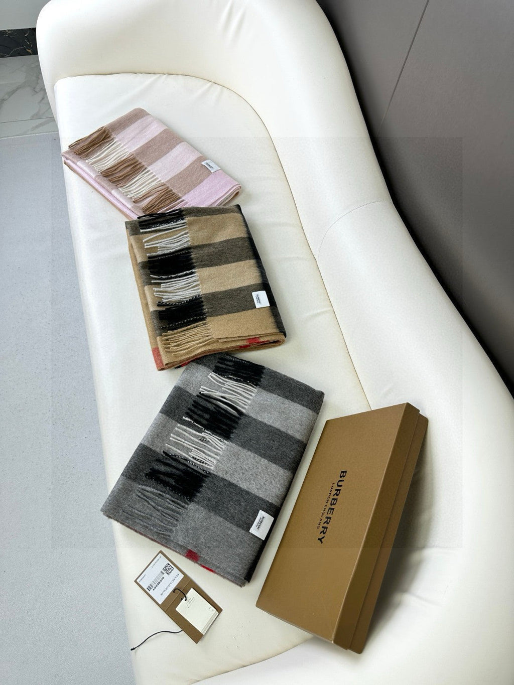BURBERRY BBR SCARF 200 CM IN CASHMERE 726424
