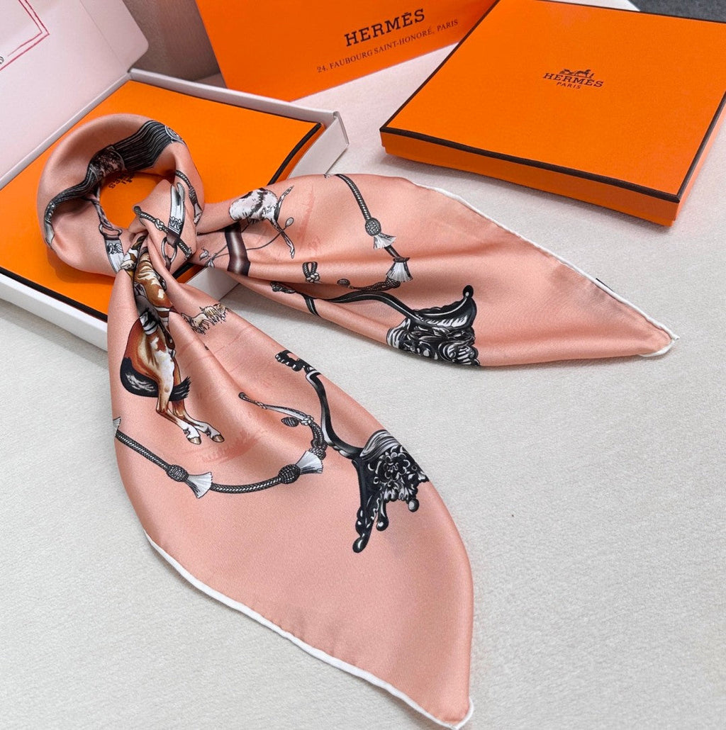 HERMES HERMES 25S SCARF 90 IN SILK 720007
