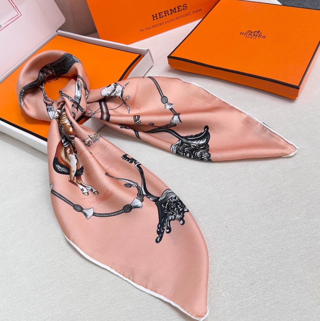 HERMES HERMES 25S SCARF 90 IN SILK 720007
