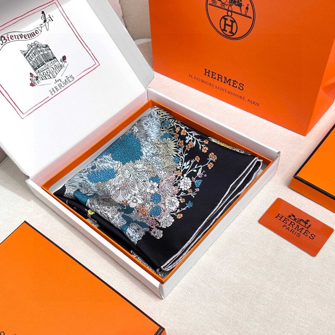 HERMES HERMES 25S SCARF 90 IN SILK 729030