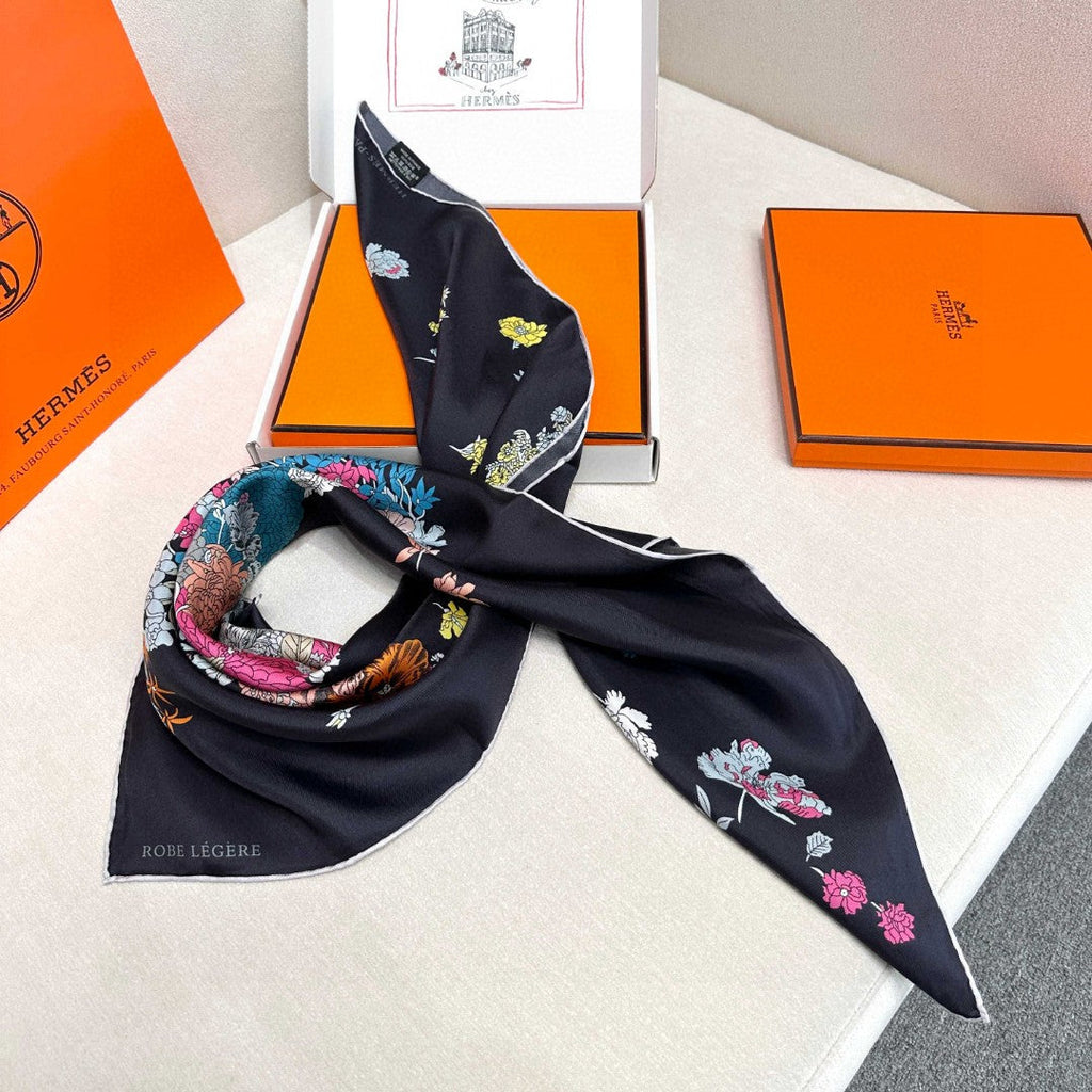 HERMES HERMES 25S SCARF 90 IN SILK 729030