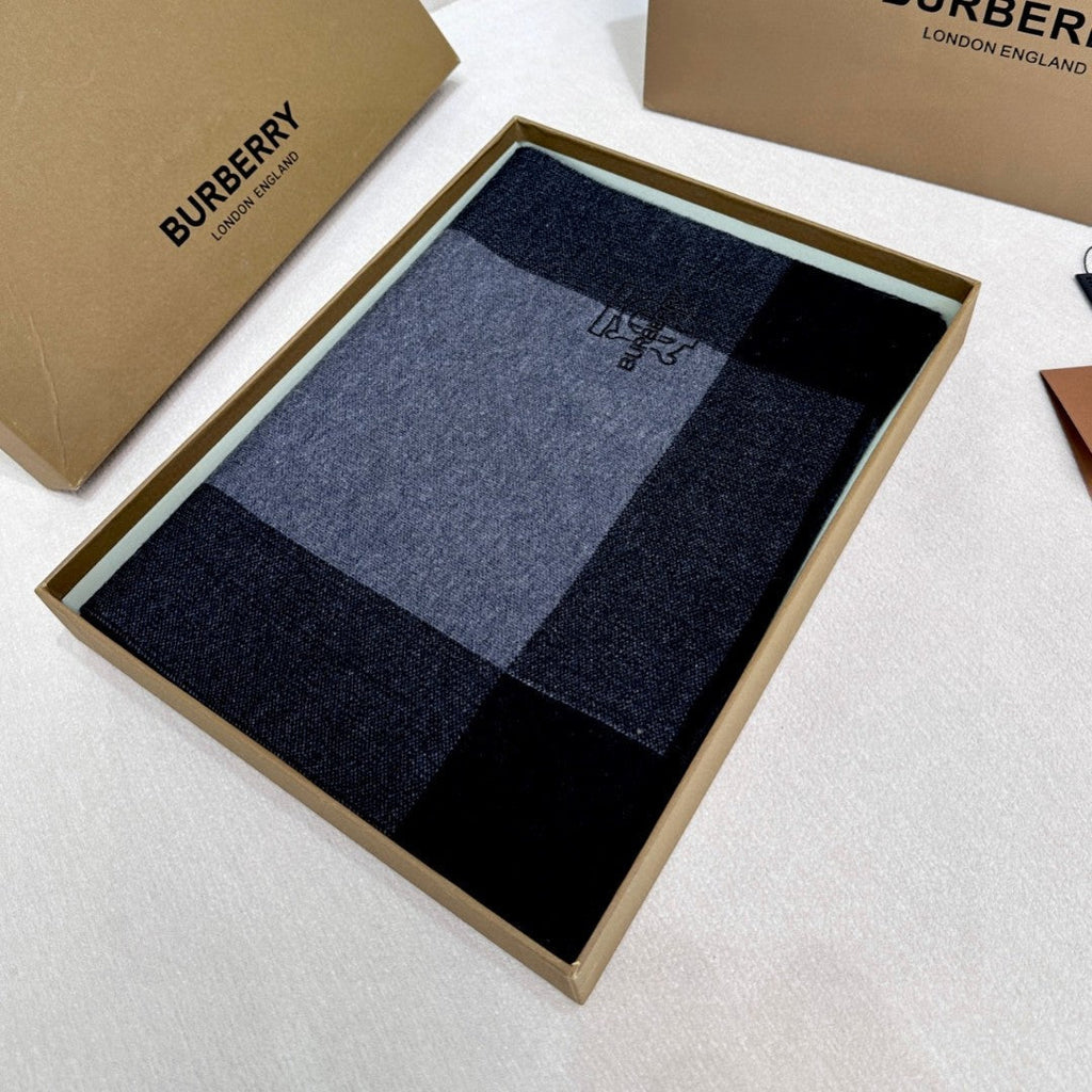 BURBERRY BBR SCARF 180 CM IN CASHMERE 697639