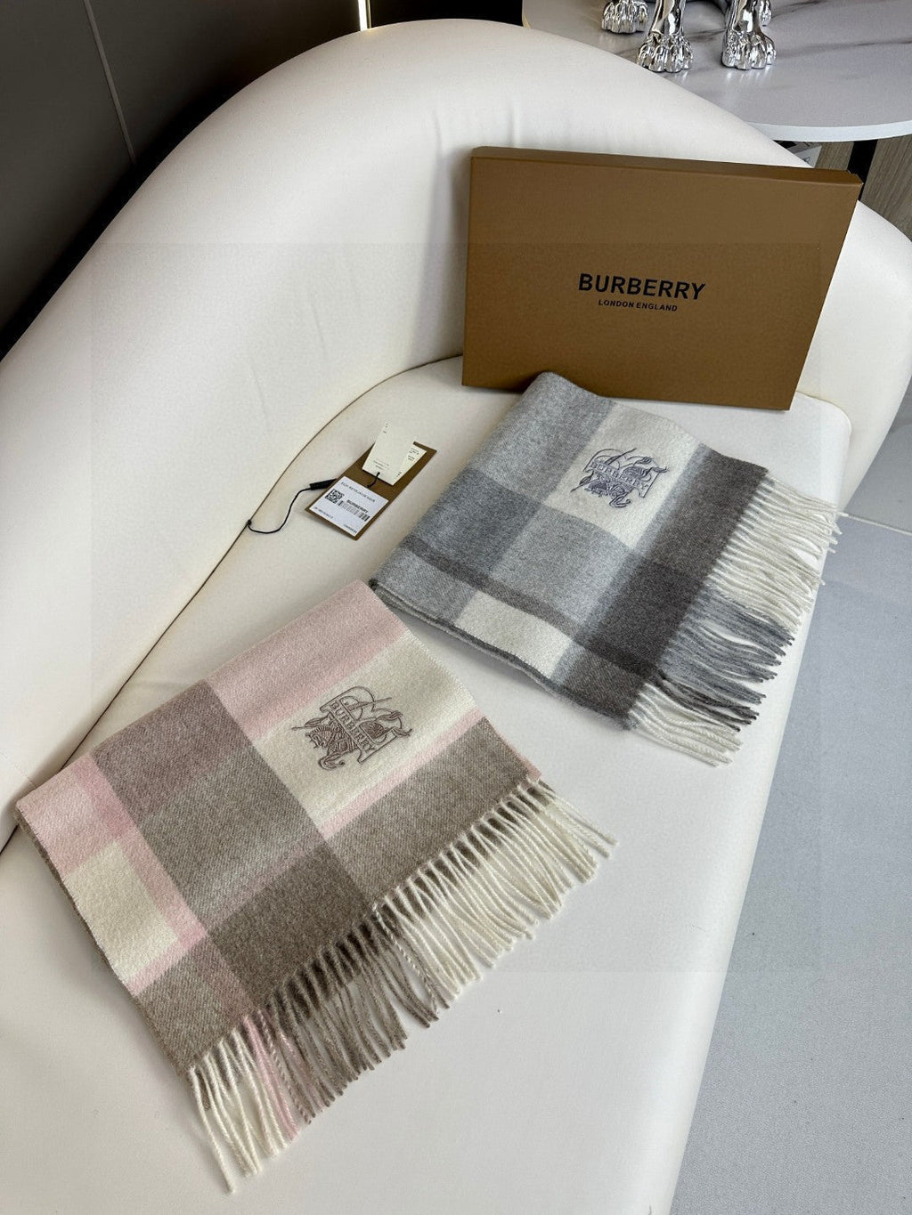 BURBERRY BBR SCARF 180 CM IN CASHMERE 724818