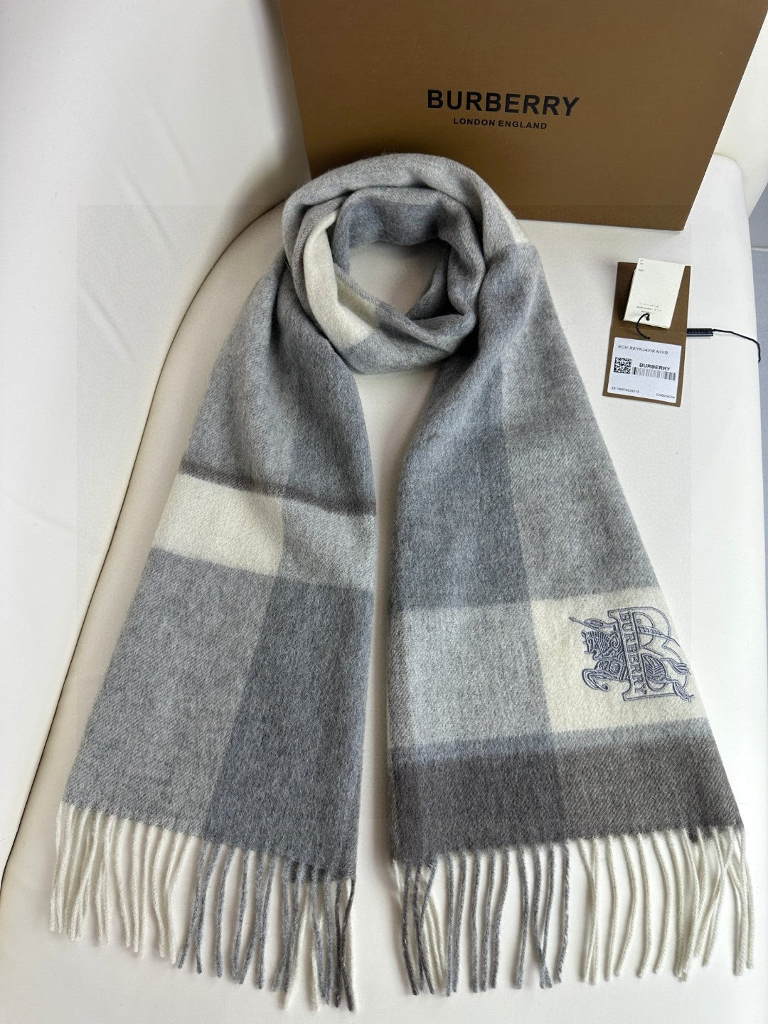 BURBERRY BBR SCARF 180 CM IN CASHMERE 724818
