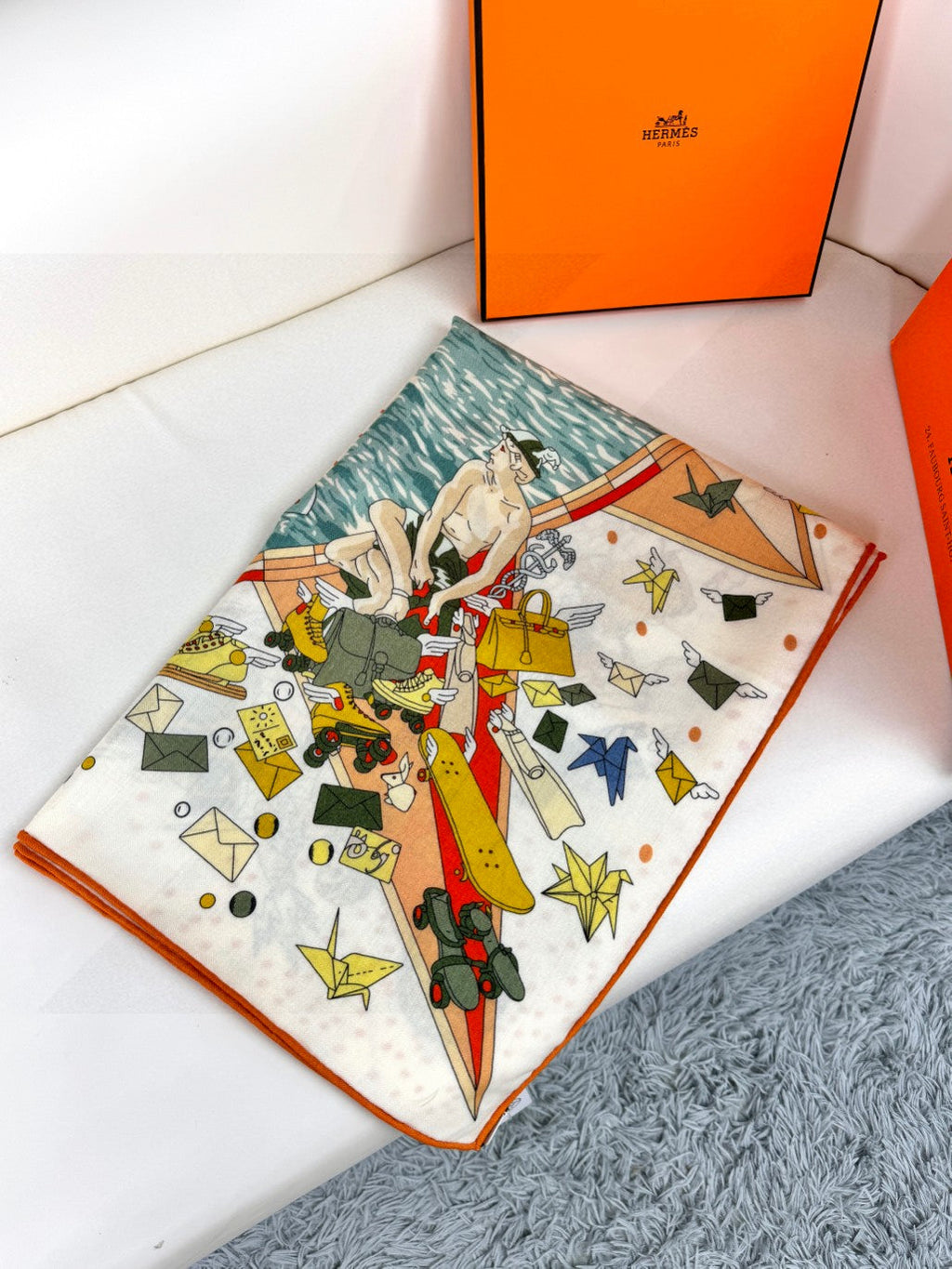 HERMES HERMES 25S SCARF 135 IN SILK AND CASERE 735831