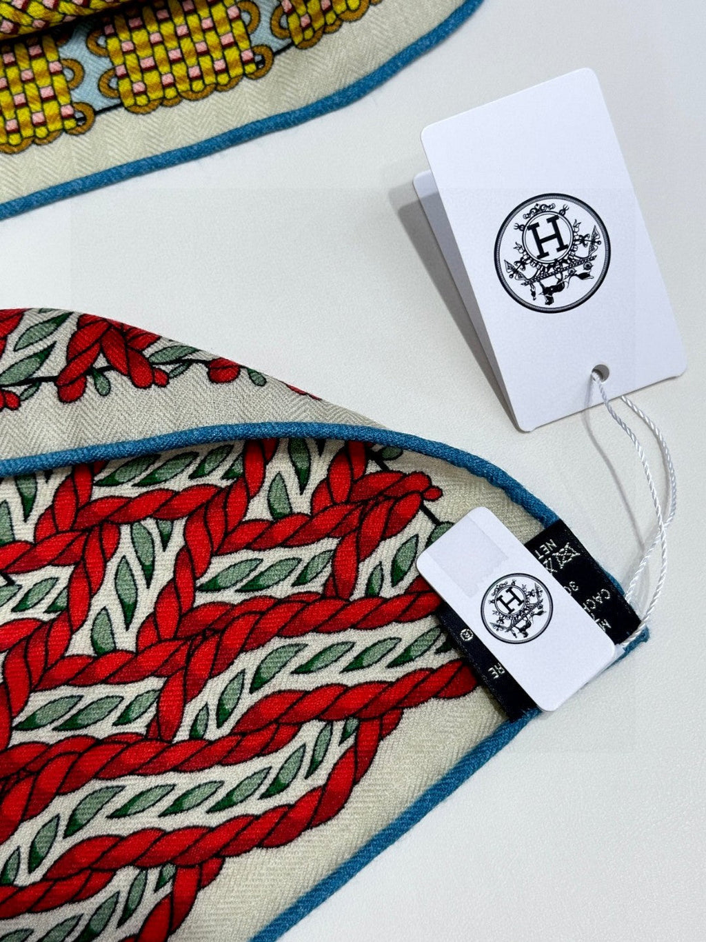 HERMES HERMES 25S SCARF 140 IN SILK 727338