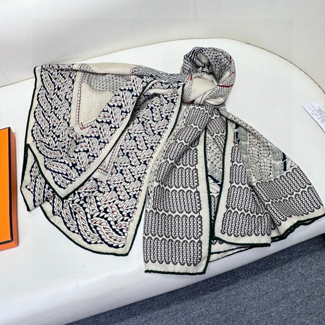 HERMES HERMES 25S SCARF 140 IN SILK 727340
