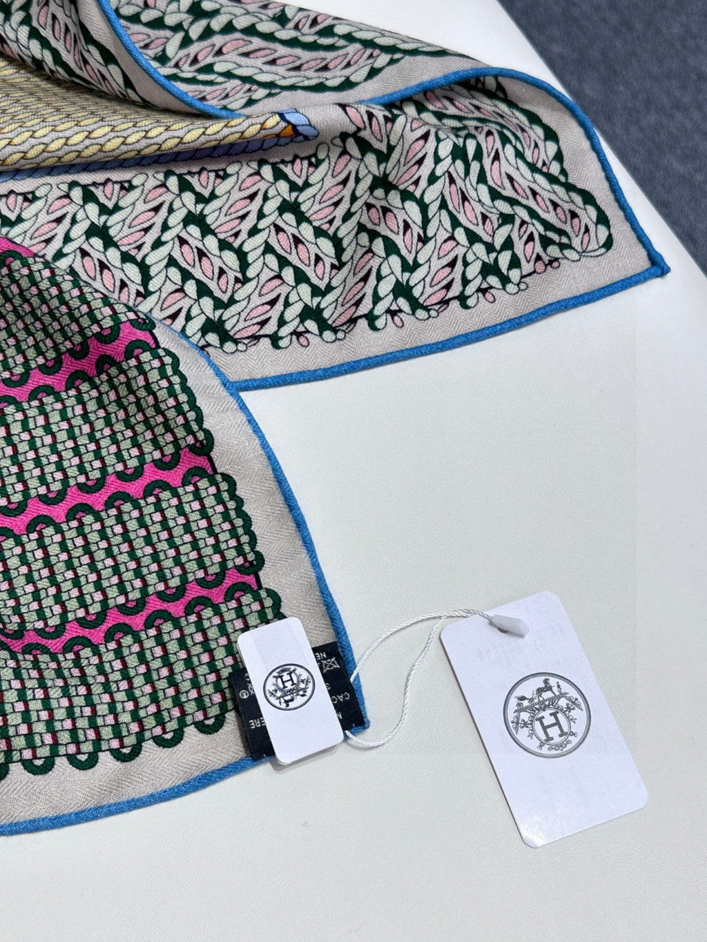 HERMES HERMES 25S SCARF 140 IN SILK 727341