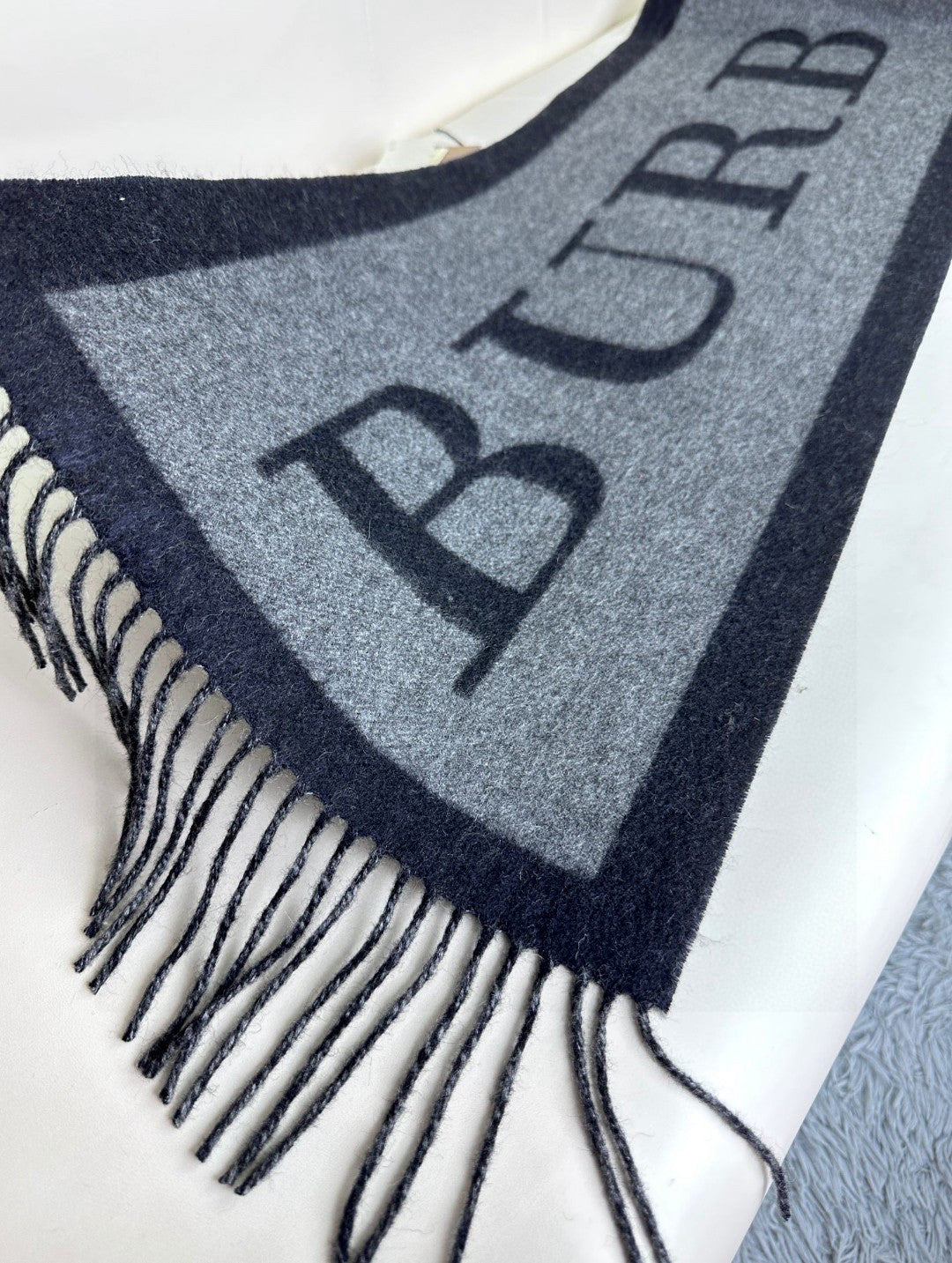 BURBERRY BBR SCARF 180 CM IN CASHMERE 735851