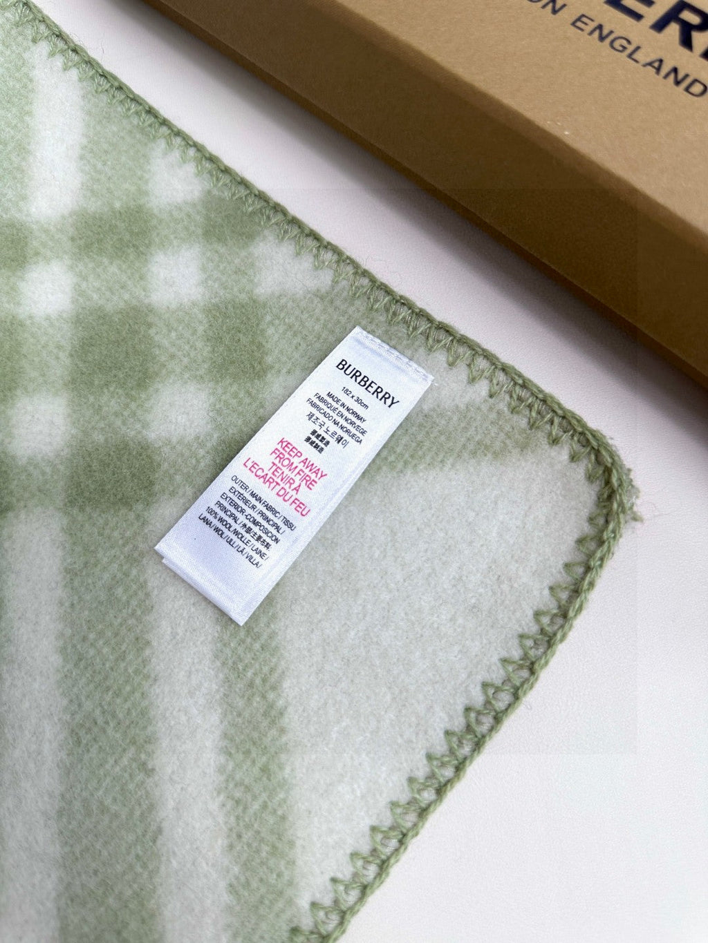 BURBERRY BBR SCARF 182 CM IN CASHMERE 715580