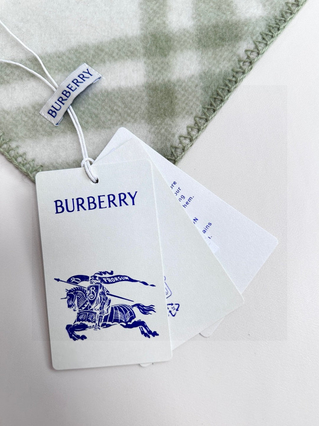 BURBERRY BBR SCARF 182 CM IN CASHMERE 715580