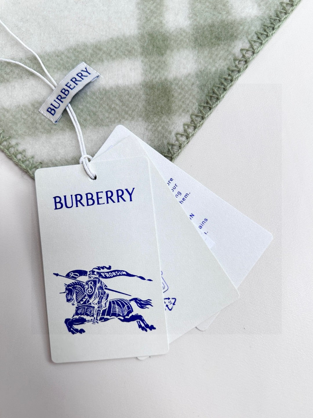 BURBERRY BBR SCARF 182 CM IN CASHMERE 715580