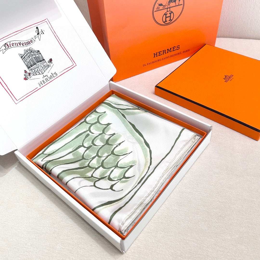 HERMES HERMES 25S SCARF 90 IN SILK TWILL 733936