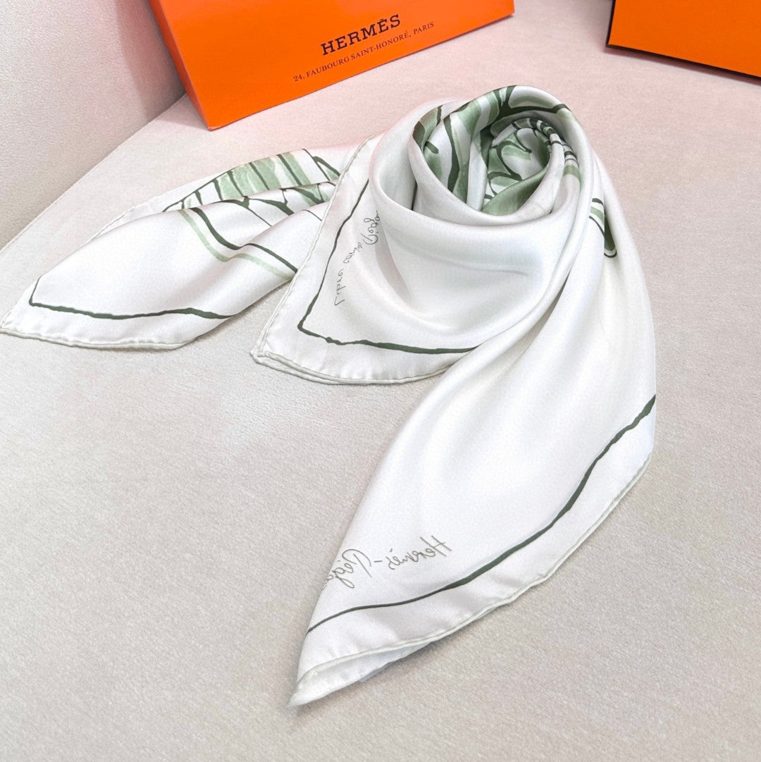 HERMES HERMES 25S SCARF 90 IN SILK TWILL 733936