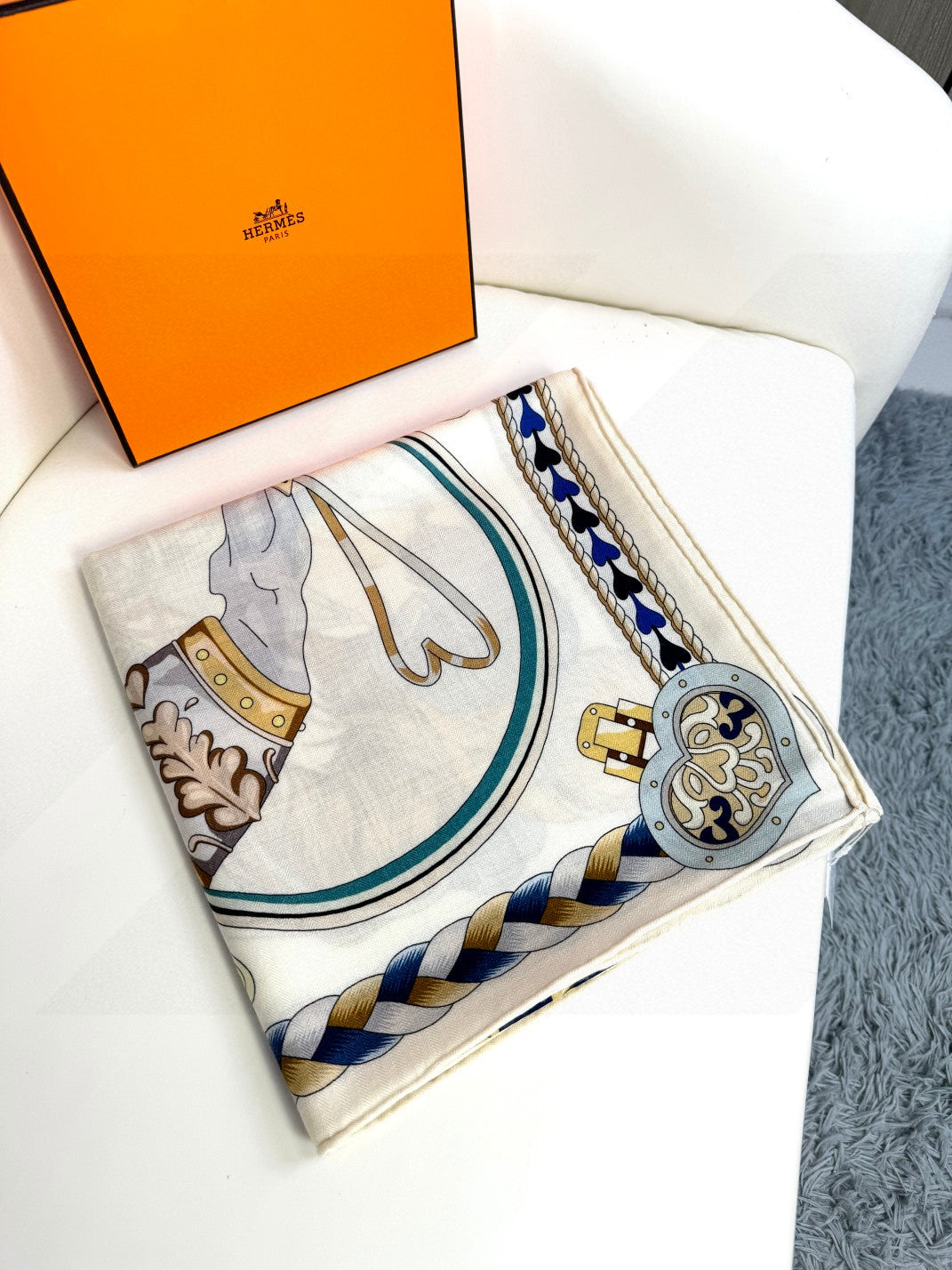 HERMES HERMES 25S SCARF 135 IN CASERE SILK 730649