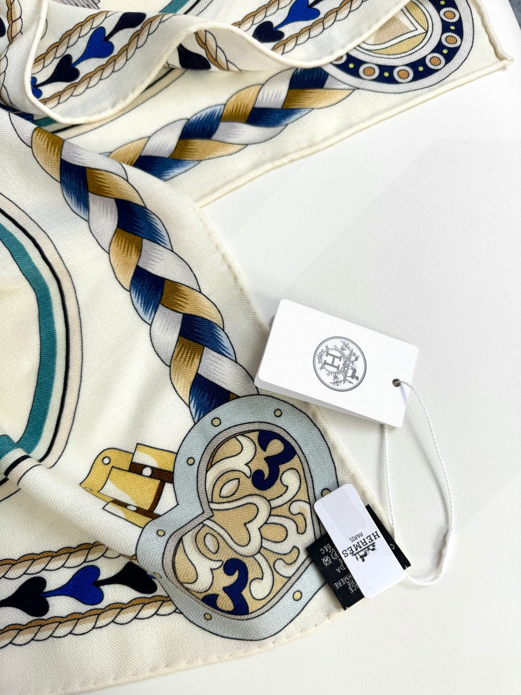 HERMES HERMES 25S SCARF 135 IN CASERE SILK 730649